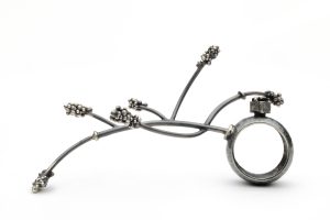 DE L AUBE AU CREPUSCULE III bague argent 2012 Patricia Lemaire photo Ecliptique e1493209979464