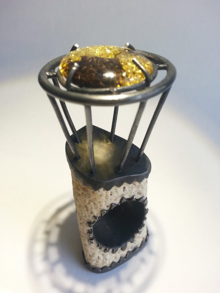 LIGHT-SHAFT-bague-argent-os-ambre-de-la-Baltique-Patricia-Lemaire-2015-2